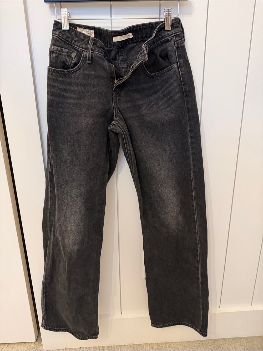 Levis low loose Black Washed Straight-Leg Jeans - 24